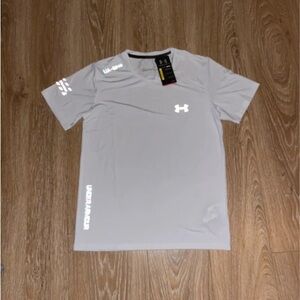 Under Armour Men's Light Gray Short Sleeve Tee